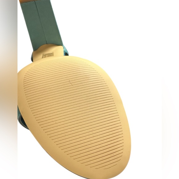 White House Black Market Suede Teal Ankle Strap 3 1/2” Heels , new w tags - Picture 8 of 13